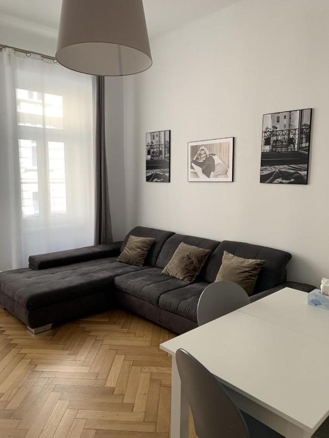 City-apartment In *
